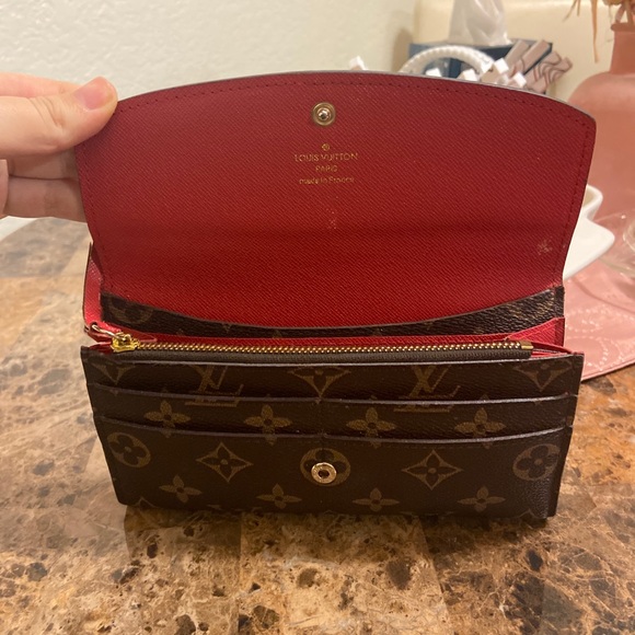 Louis Vuitton Wallet (used) not damaged - Picture 5 of 10